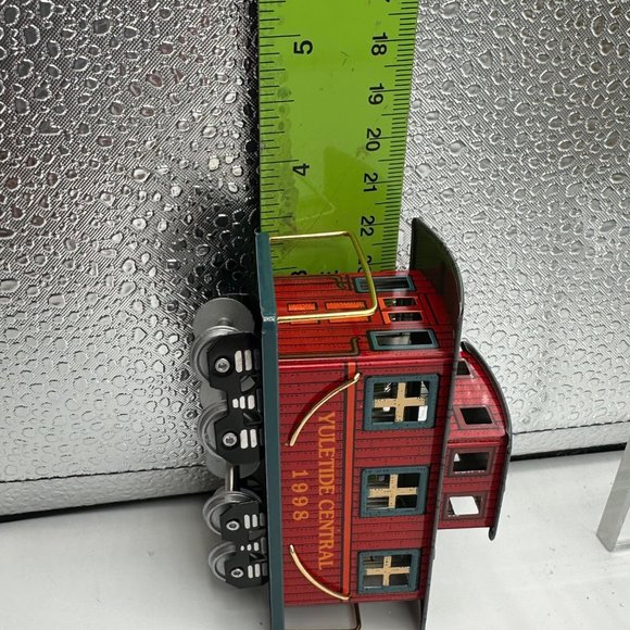 Hallmark Keepsake Ornament Tin Yuletide Century Collectors Series Train Caboose - Picture 6 of 6